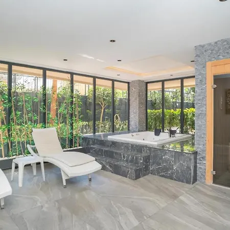 Square Light Residence, With Pool In The Location Of Apartmán Alanya